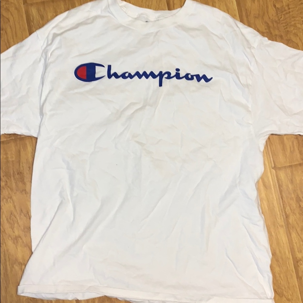 Champion T-shirt